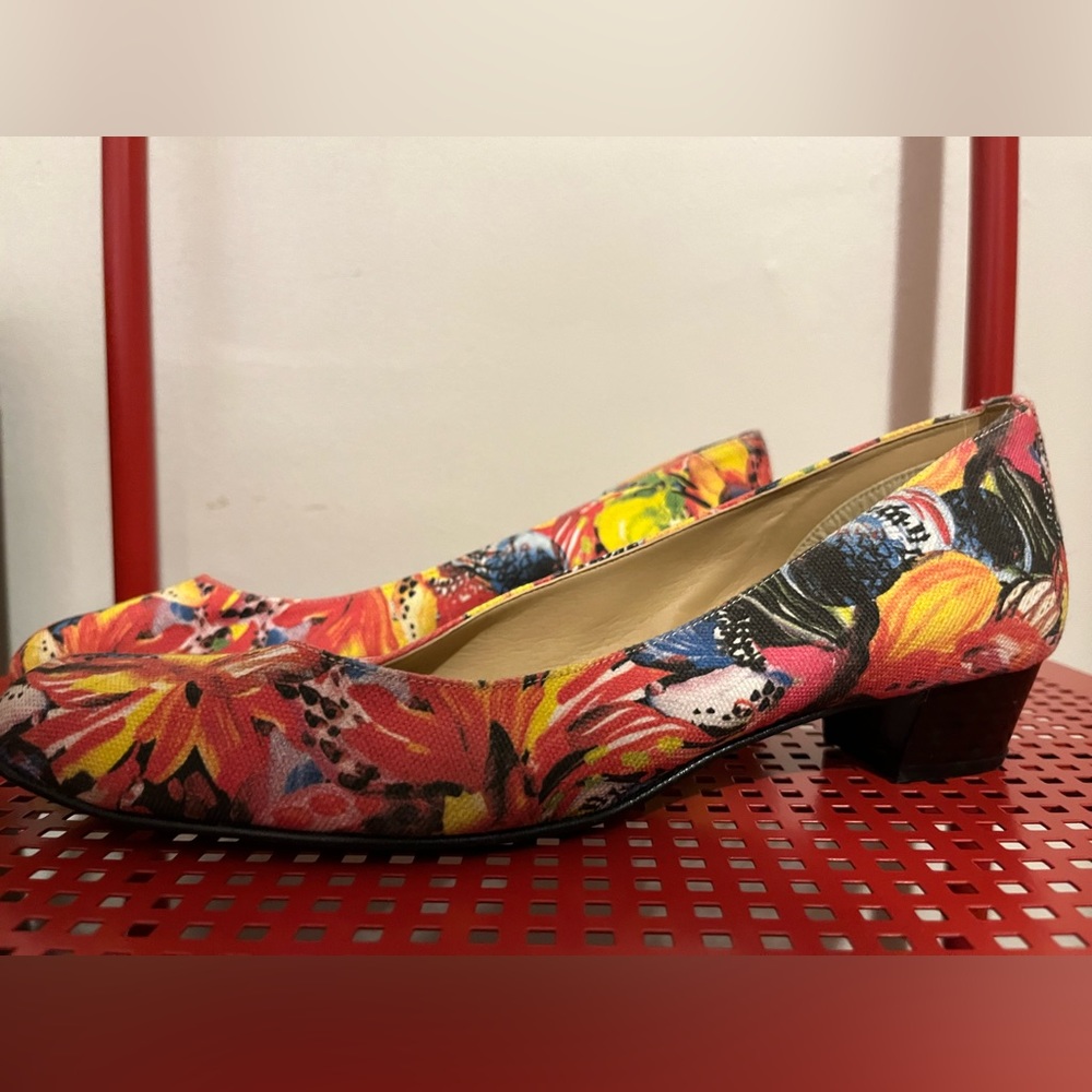American Apparel Flower Flats Mini Heel Dead-stock Rare Size 10